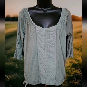 American Eagle Ladies Medium Shirt Sage Green Scoop Neck Front Panel Side Ties